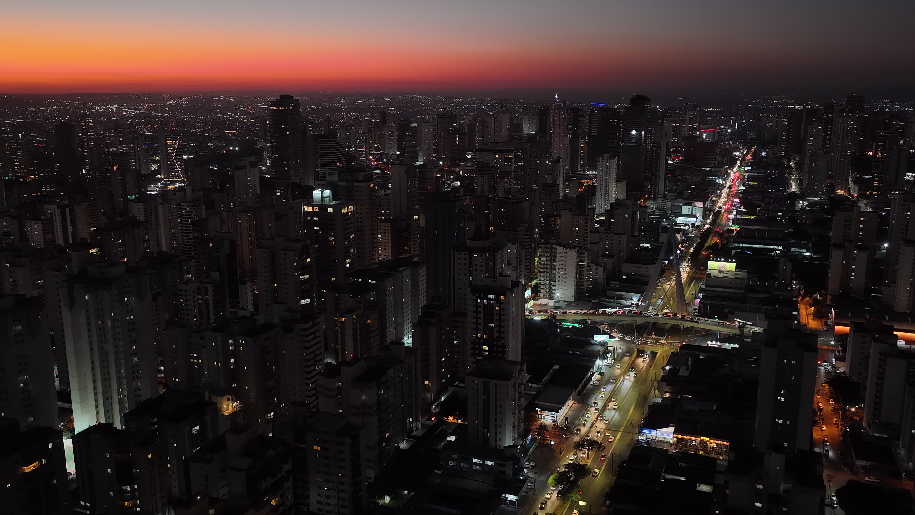 GOIÂNIA - POR DO SOL 