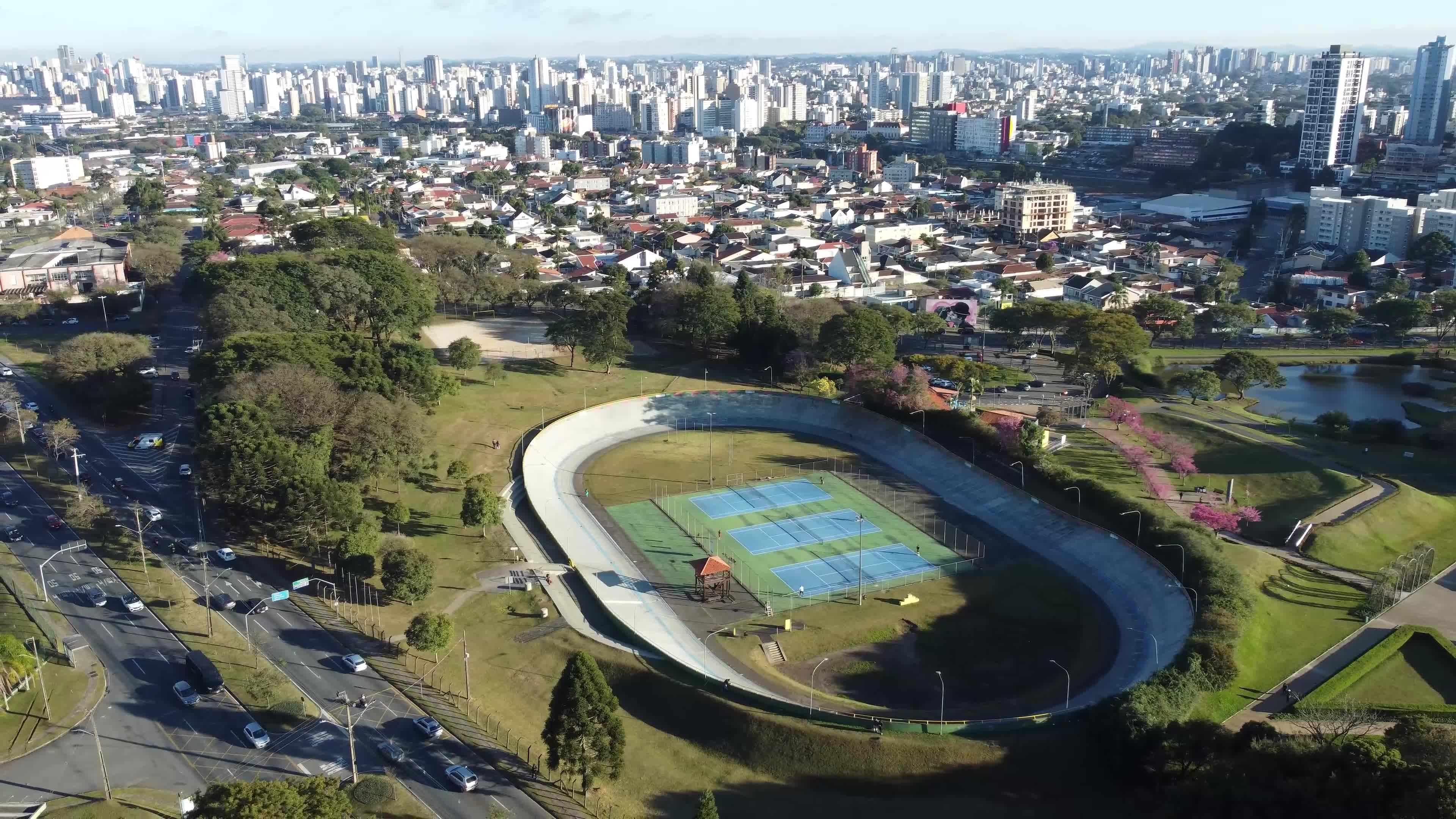 Velódromo do Jardim Botânico + Transito curitibano