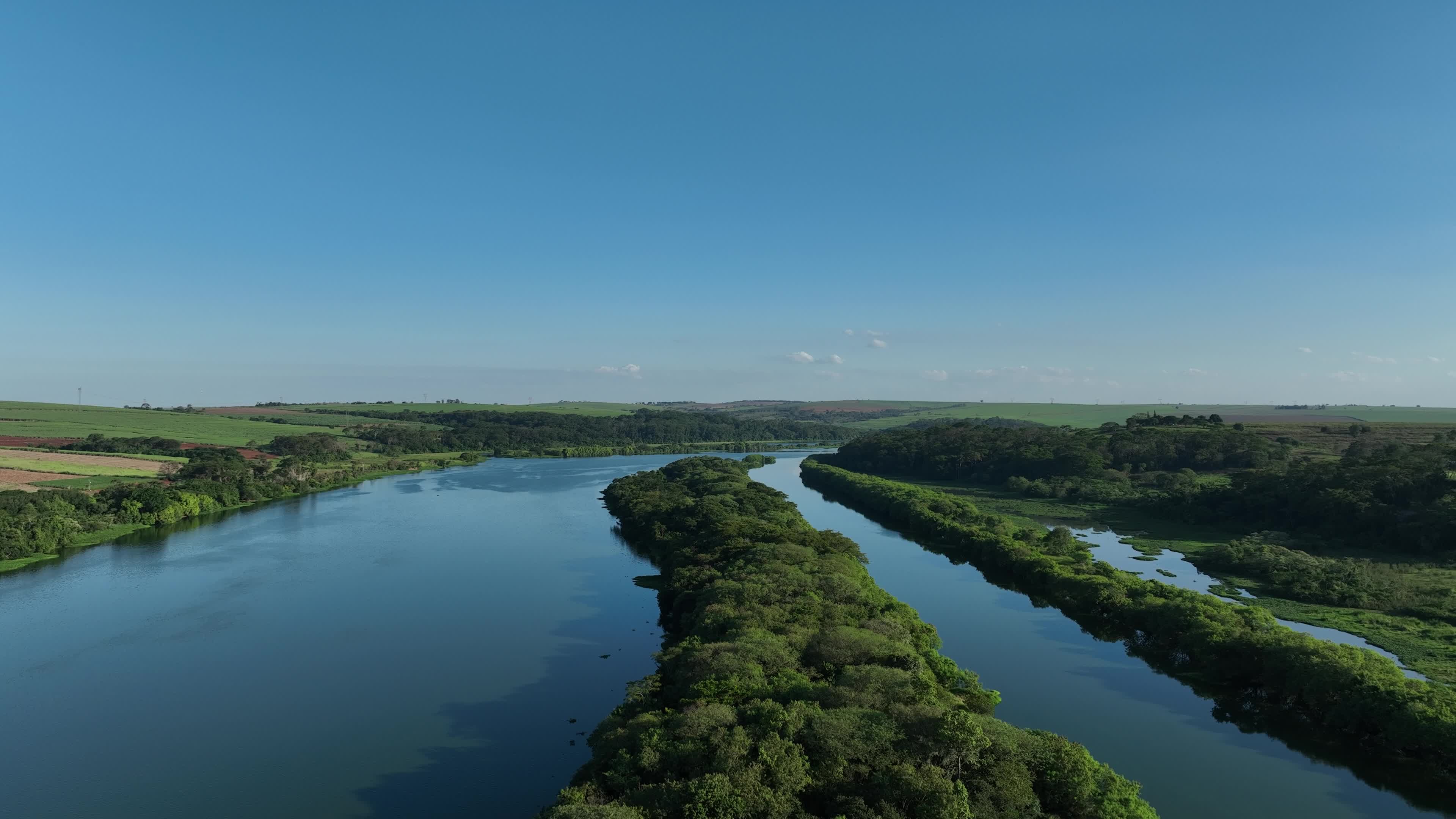 stretch of waterway on the Tiete River