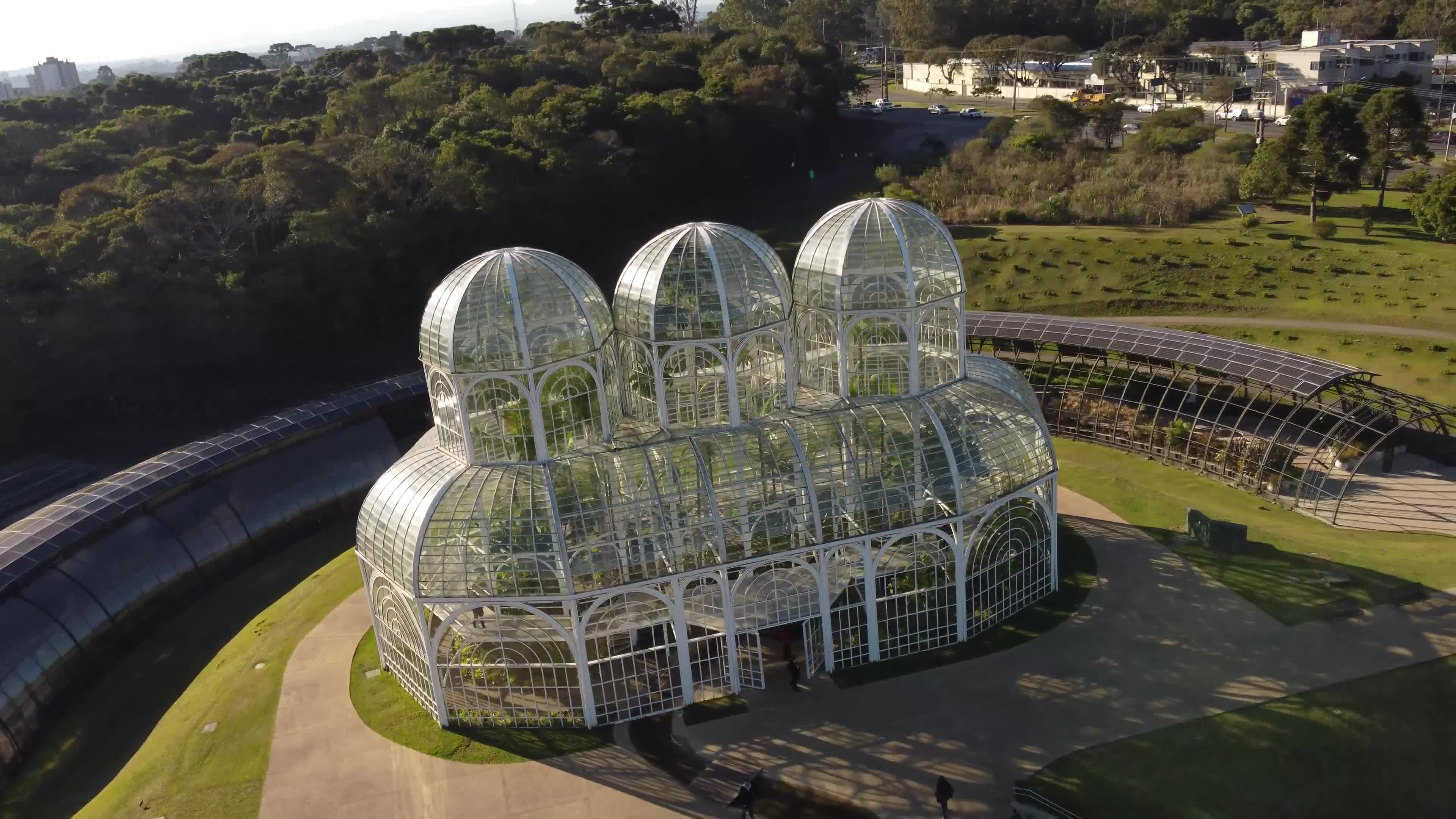 Orbitando a estufa do Jardim Botânico de Curitiba