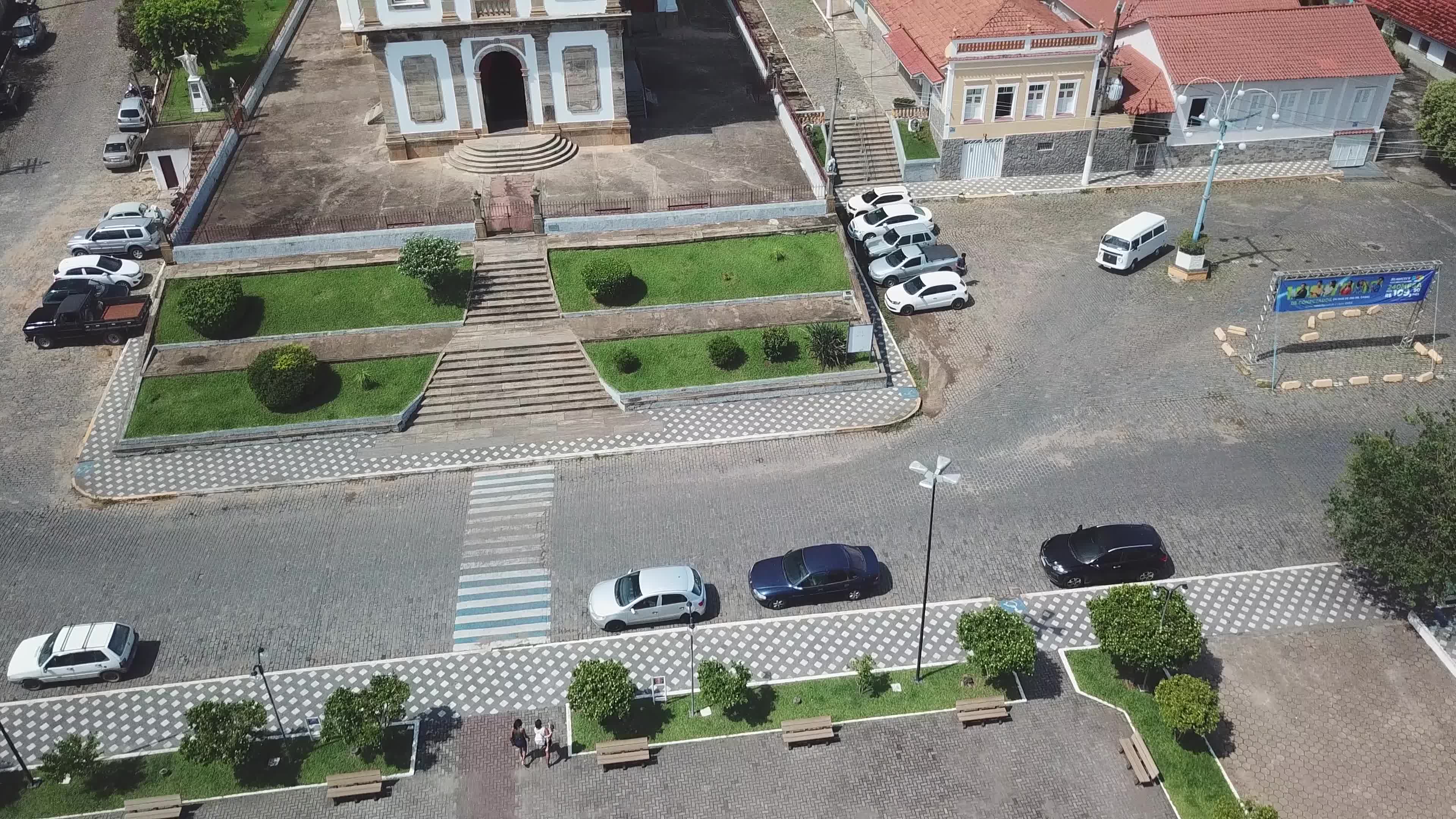 Praça e Igreja matriz de Nossa Senhora do Carmo na divisa do Rio de Janeiro com Minas Gerais, pacata cidade de Carmo-RJ