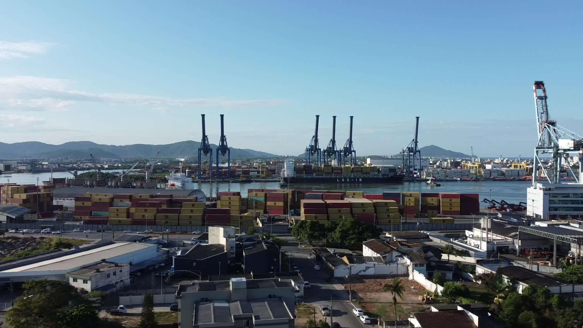 Porto de Itajaí / Navegantes - visto de terra