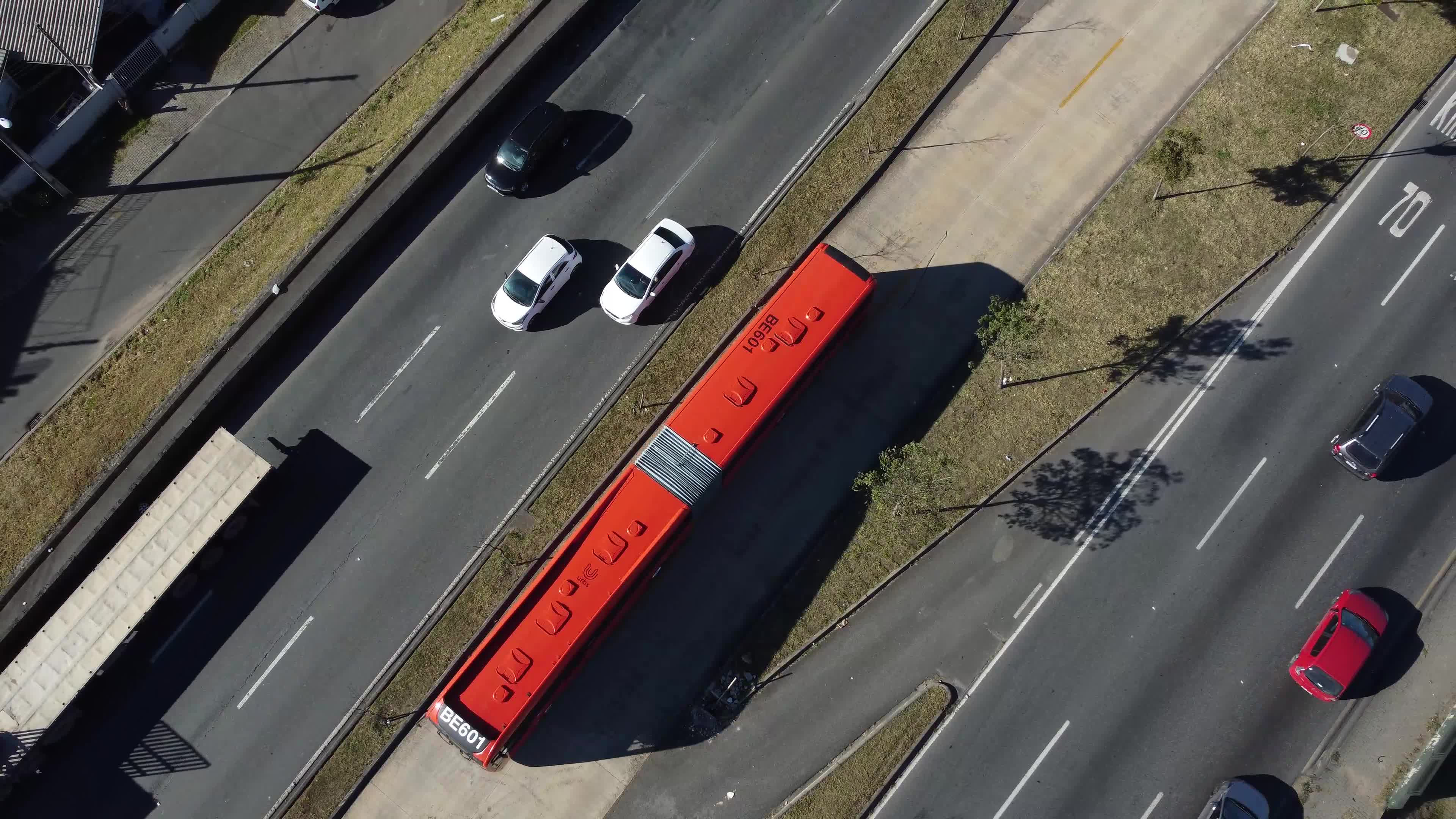 Onibus Expresso (BRT) e transito em Curitiba / Linha Verde - Vista superior