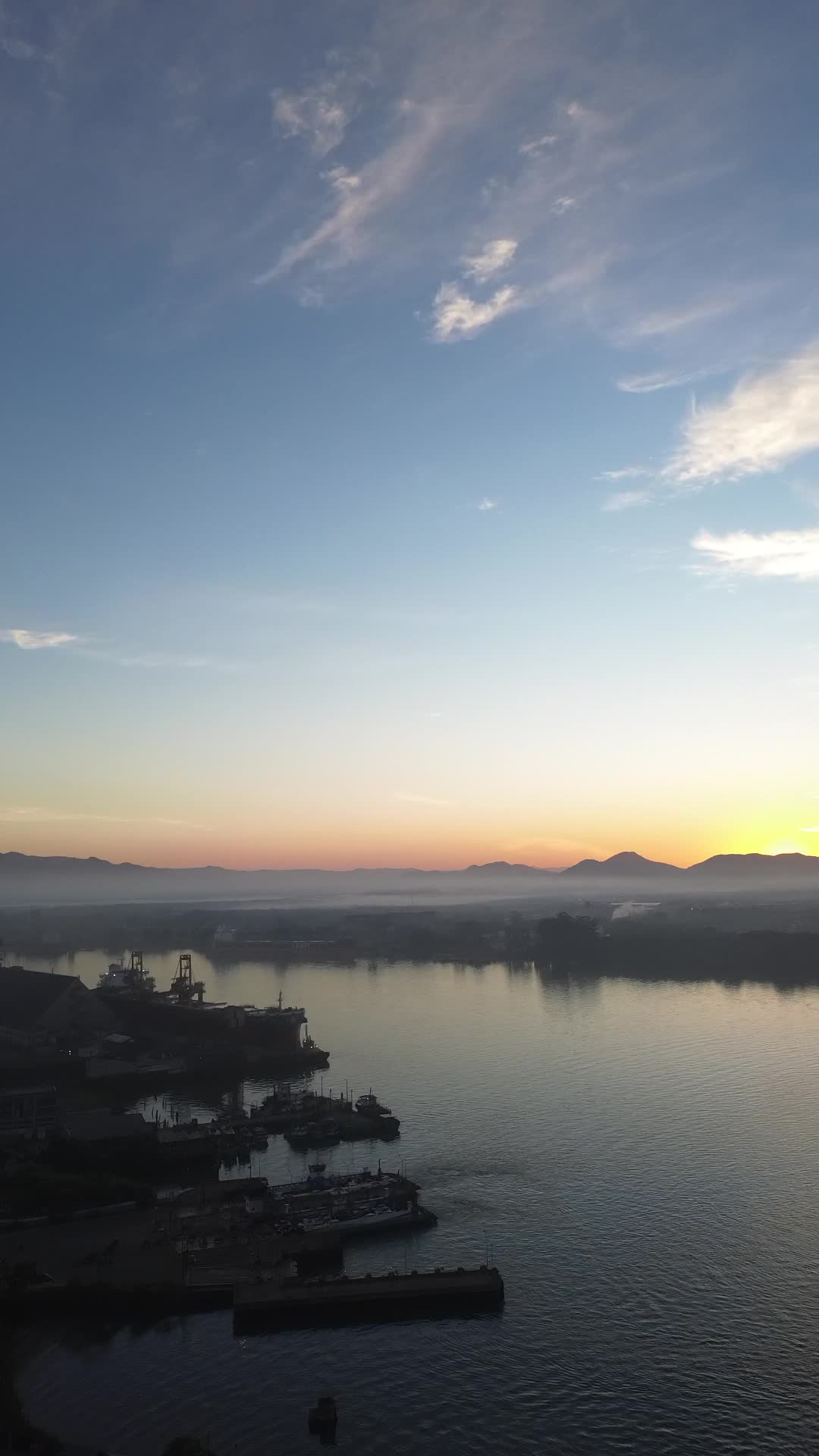 Amanhecer outono pomta da praia Santos