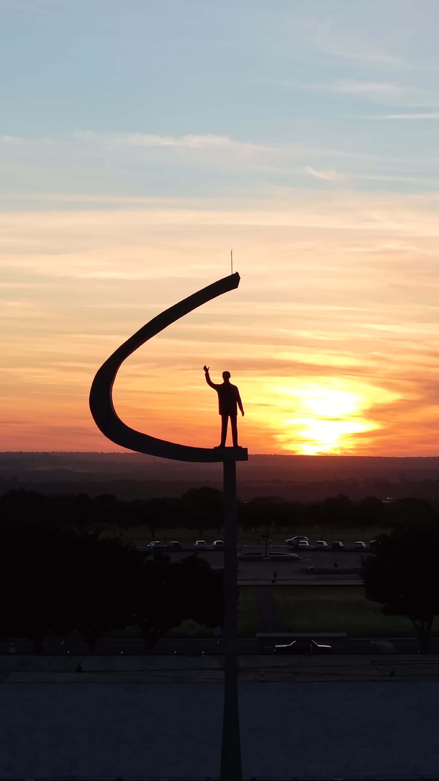 MENORIAL JK - POR DO SOL