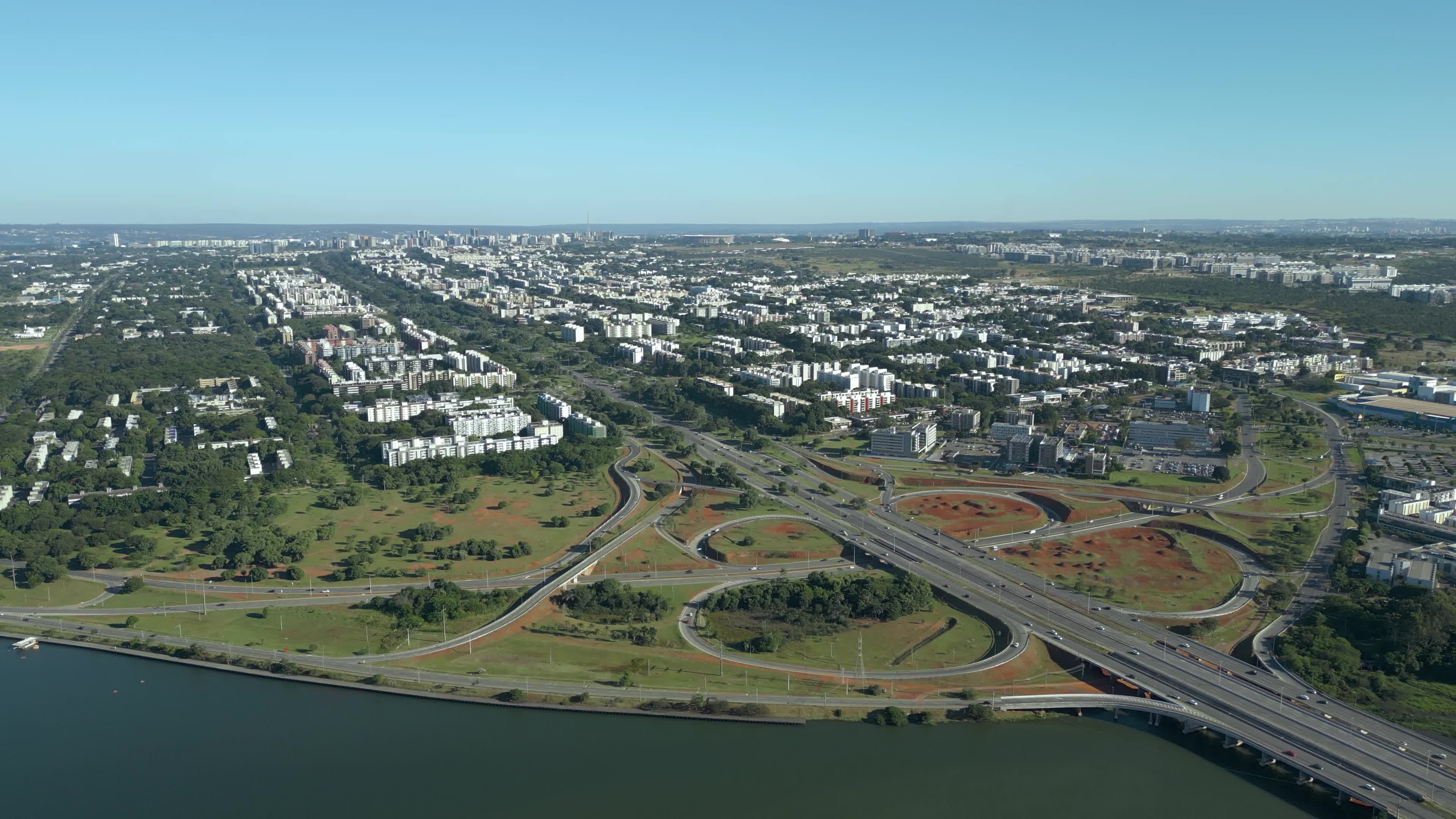 Asa Norte e vias de Brasília em destaque