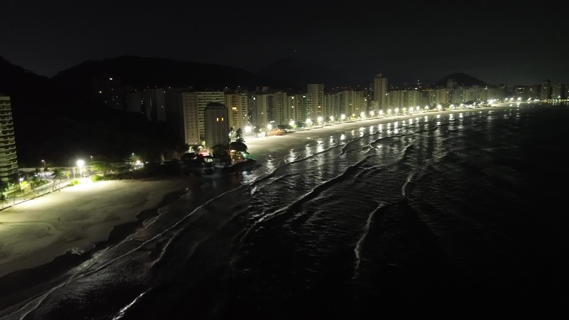 Orla do Guarujá a noite