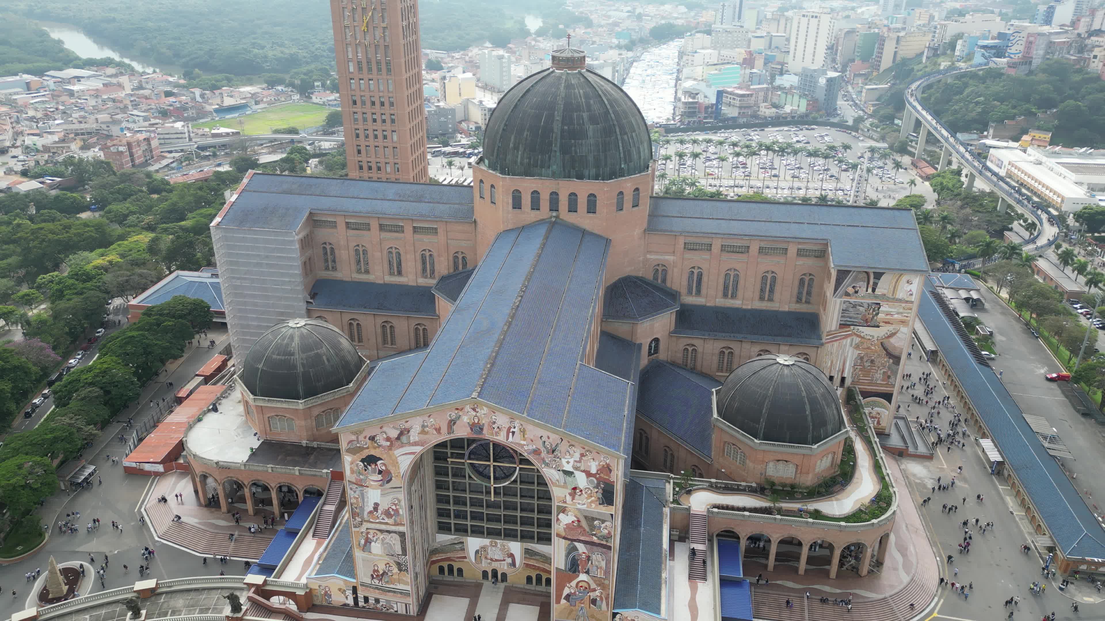 Basílica Nacional de Aparecida vista aérea